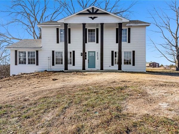 26 SW 365th Road, Warrensburg, MO 64093