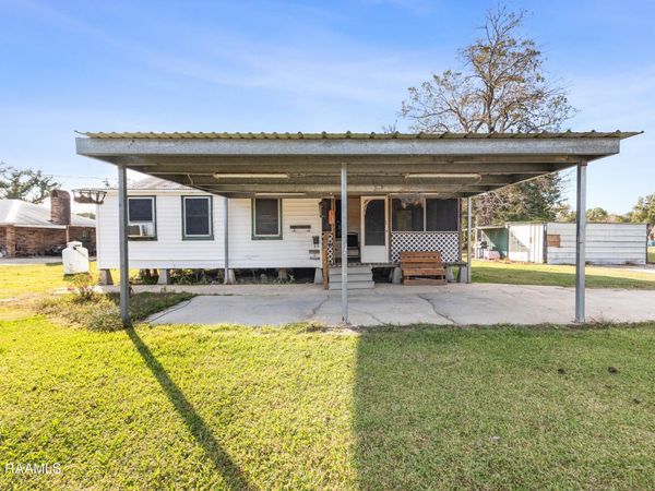 1081 Claston Simon Road, Breaux Bridge, LA 70517