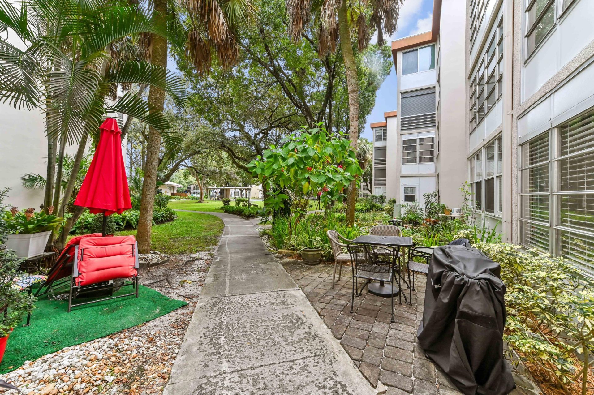 2650 NW 49th Avenue, Unit 422, Lauderdale Lakes, FL 33313 Photo