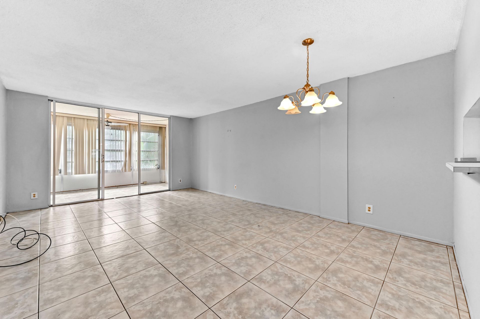 2650 NW 49th Avenue, Unit 422, Lauderdale Lakes, FL 33313 Photo