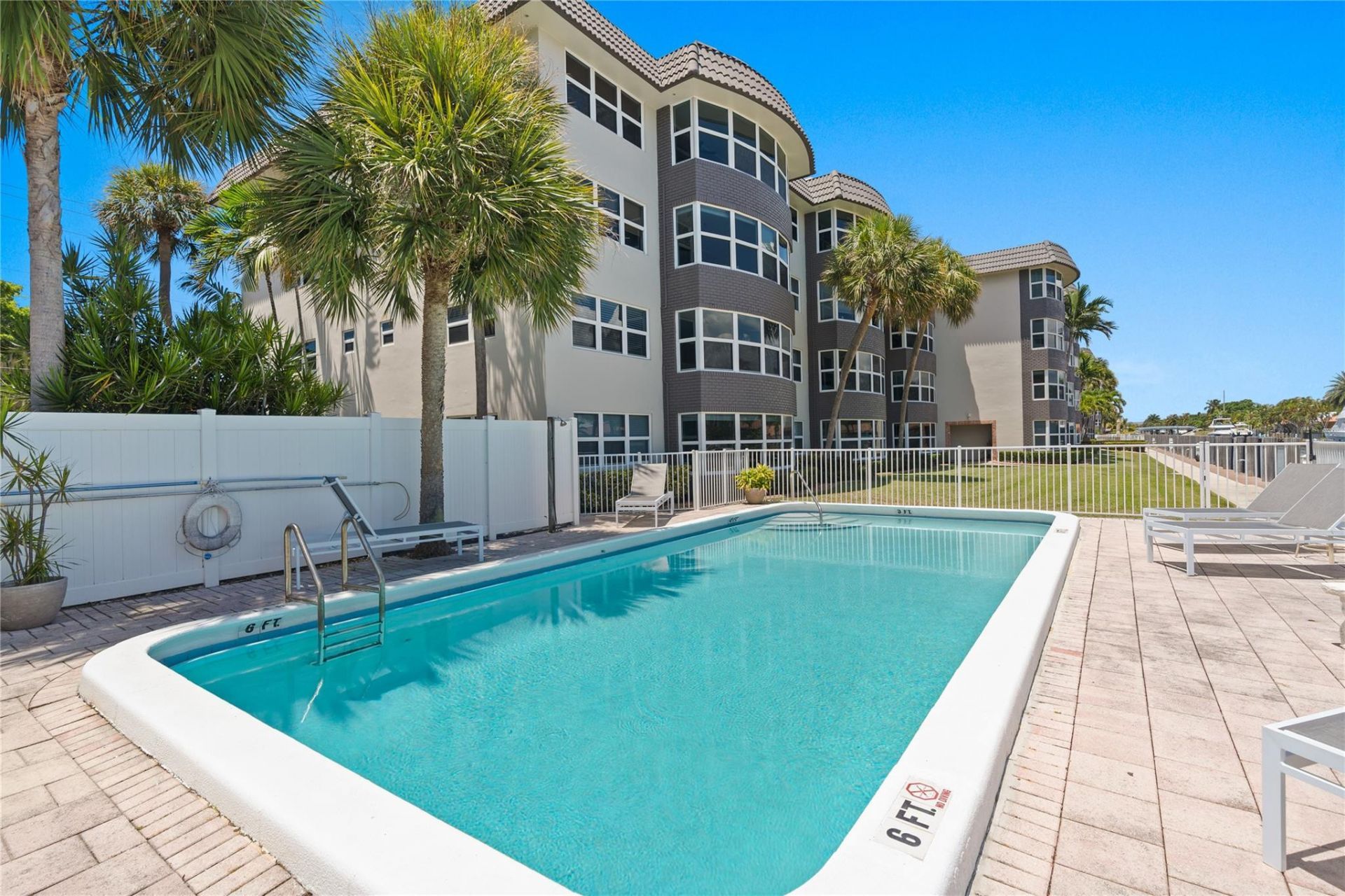 3111 NE 51st Street, Unit 403c, Fort Lauderdale, FL 33308 Photo