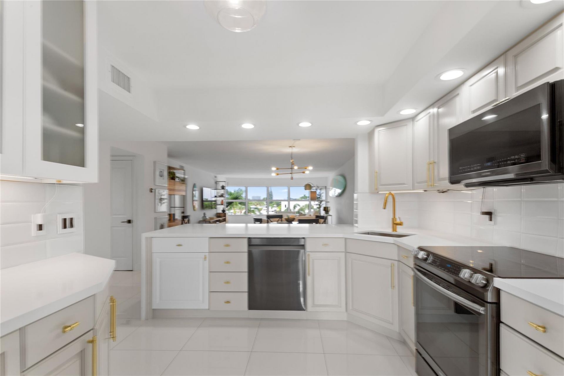 3111 NE 51st Street, Unit 403c, Fort Lauderdale, FL 33308 Photo