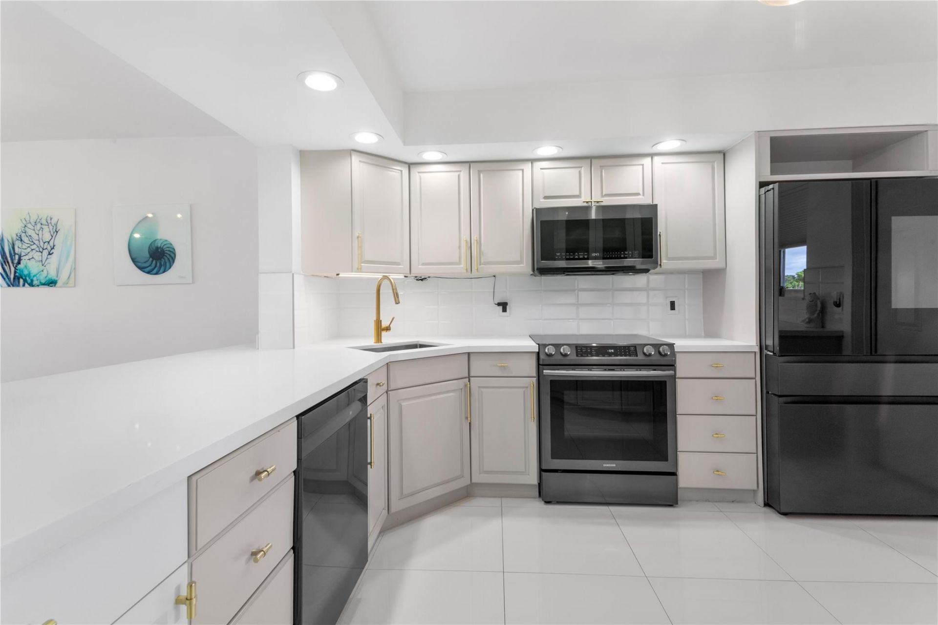 3111 NE 51st Street, Unit 403c, Fort Lauderdale, FL 33308 Photo
