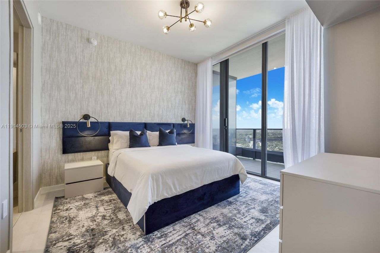 1000 Brickell Plz, Unit PH5006, Miami, FL 33131 Photo