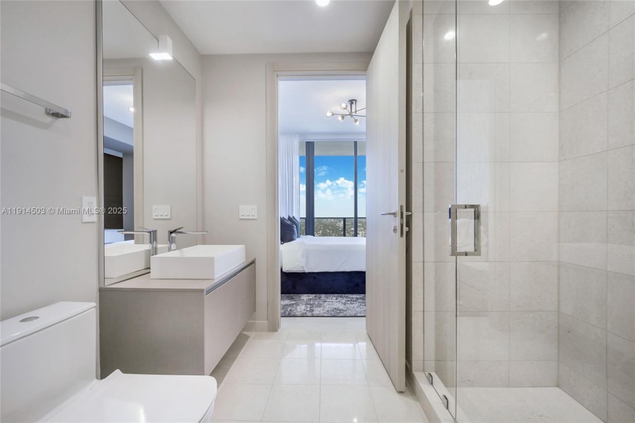 1000 Brickell Plz, Unit PH5006, Miami, FL 33131 Photo