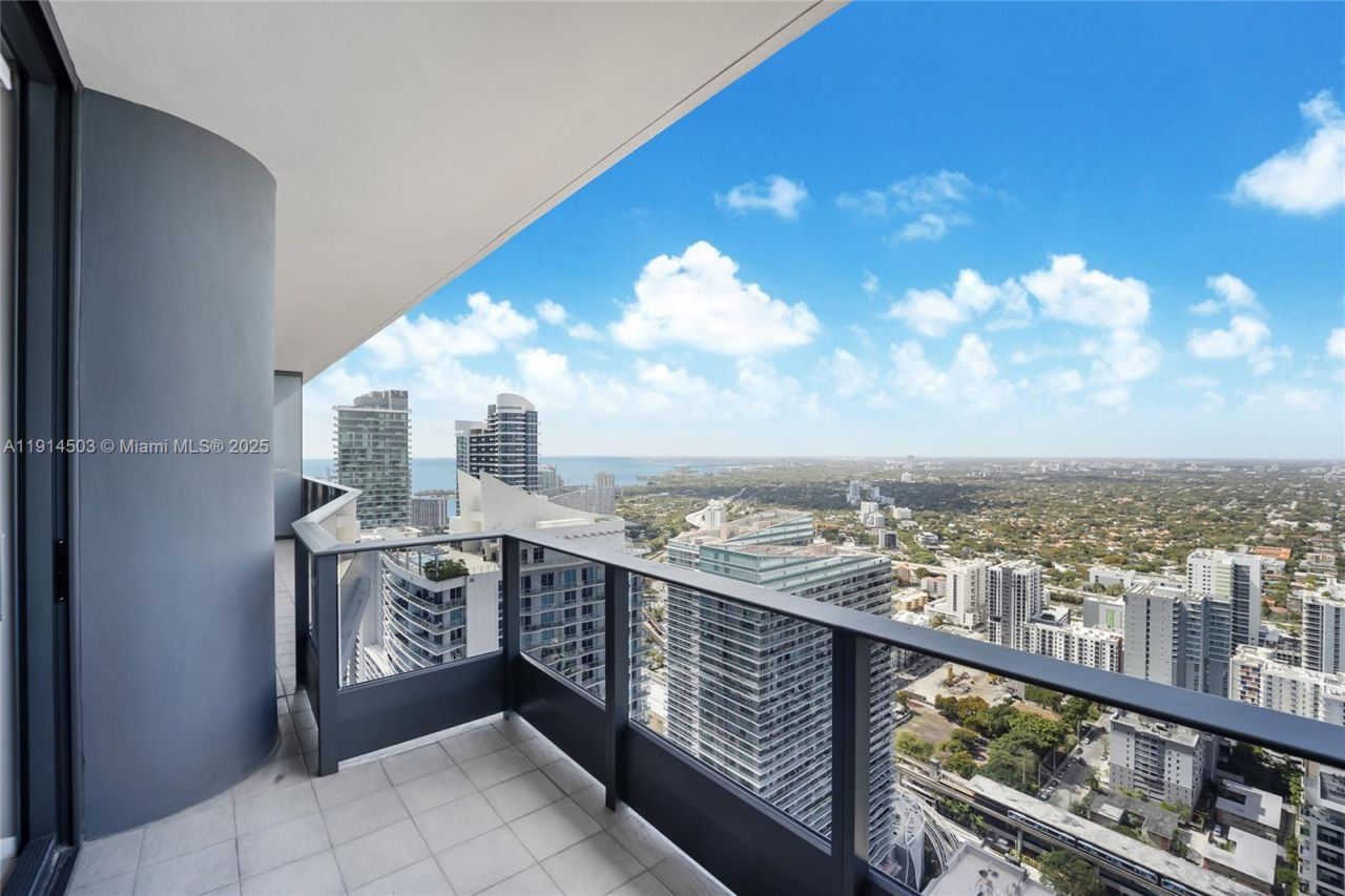 1000 Brickell Plz, Unit PH5006, Miami, FL 33131 Photo