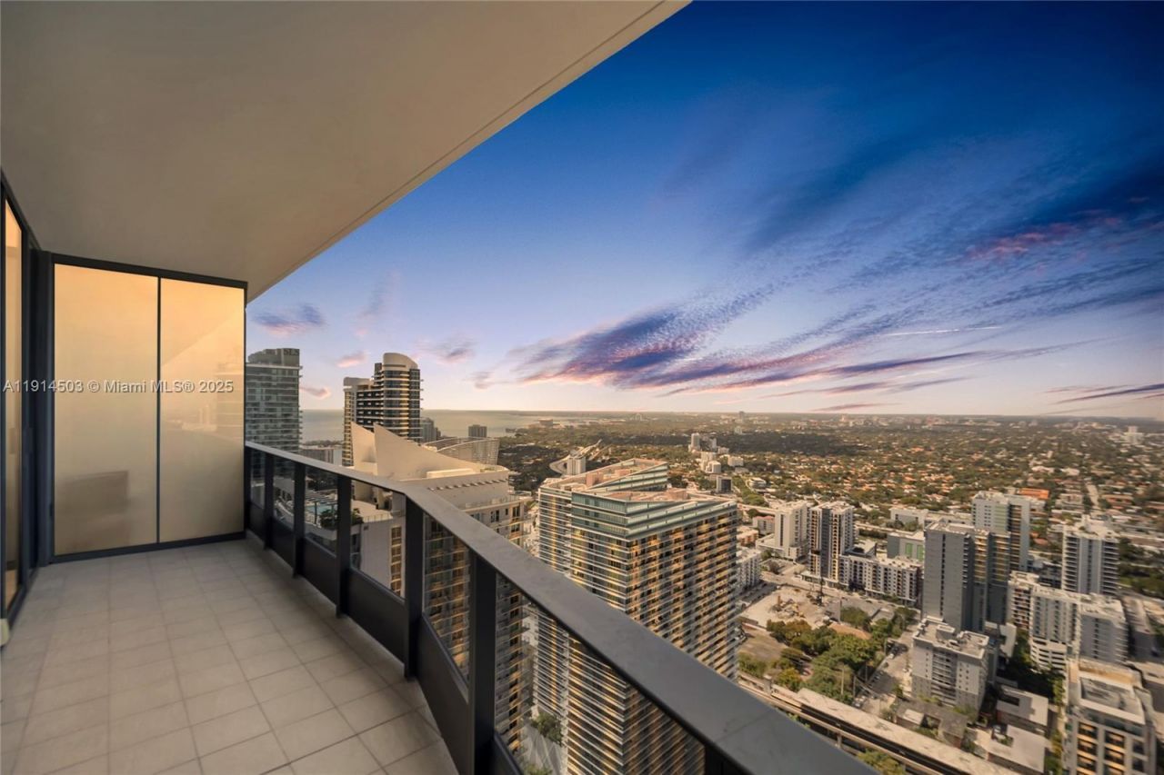 1000 Brickell Plz, Unit PH5006, Miami, FL 33131 Photo