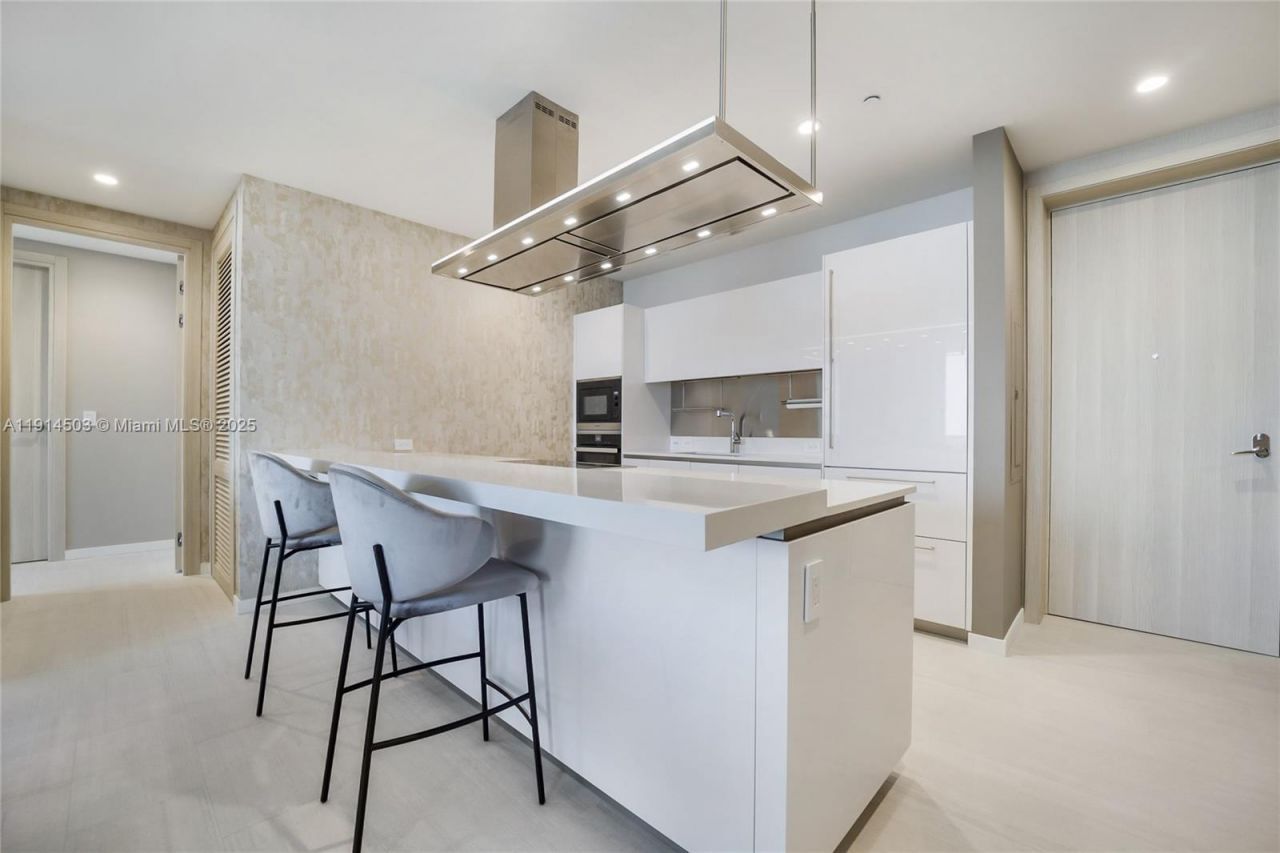 1000 Brickell Plz, Unit PH5006, Miami, FL 33131 Photo