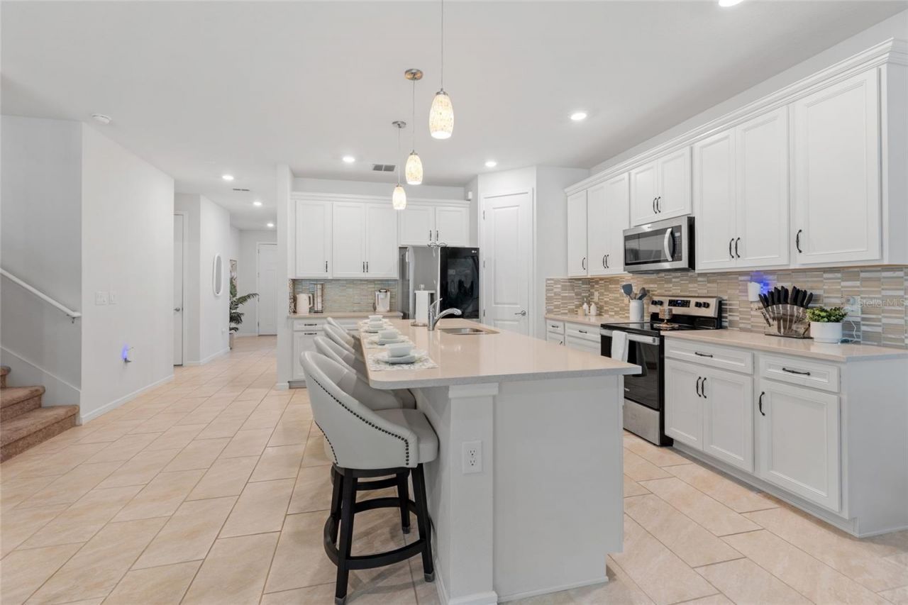 6248 Bradford Woods Dr, Zephyrhills, FL 33542 Photo