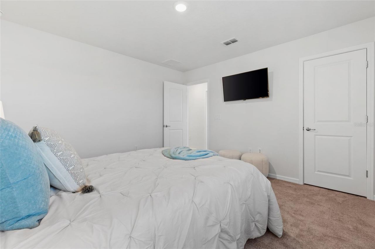 6248 Bradford Woods Dr, Zephyrhills, FL 33542 Photo