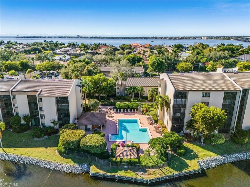 4210 Steamboat Bend, Unit 201, Fort Myers, FL 33919 Photo