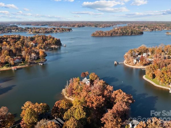 139 Long Cove Lane, Mooresville, NC 28117