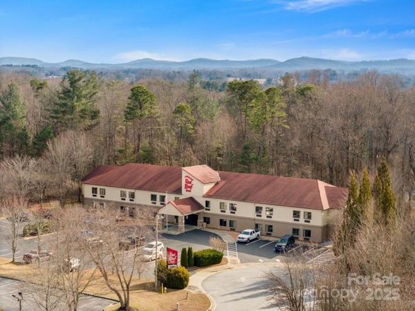 240 Mitchelle Drive , Hendersonville, NC 28792