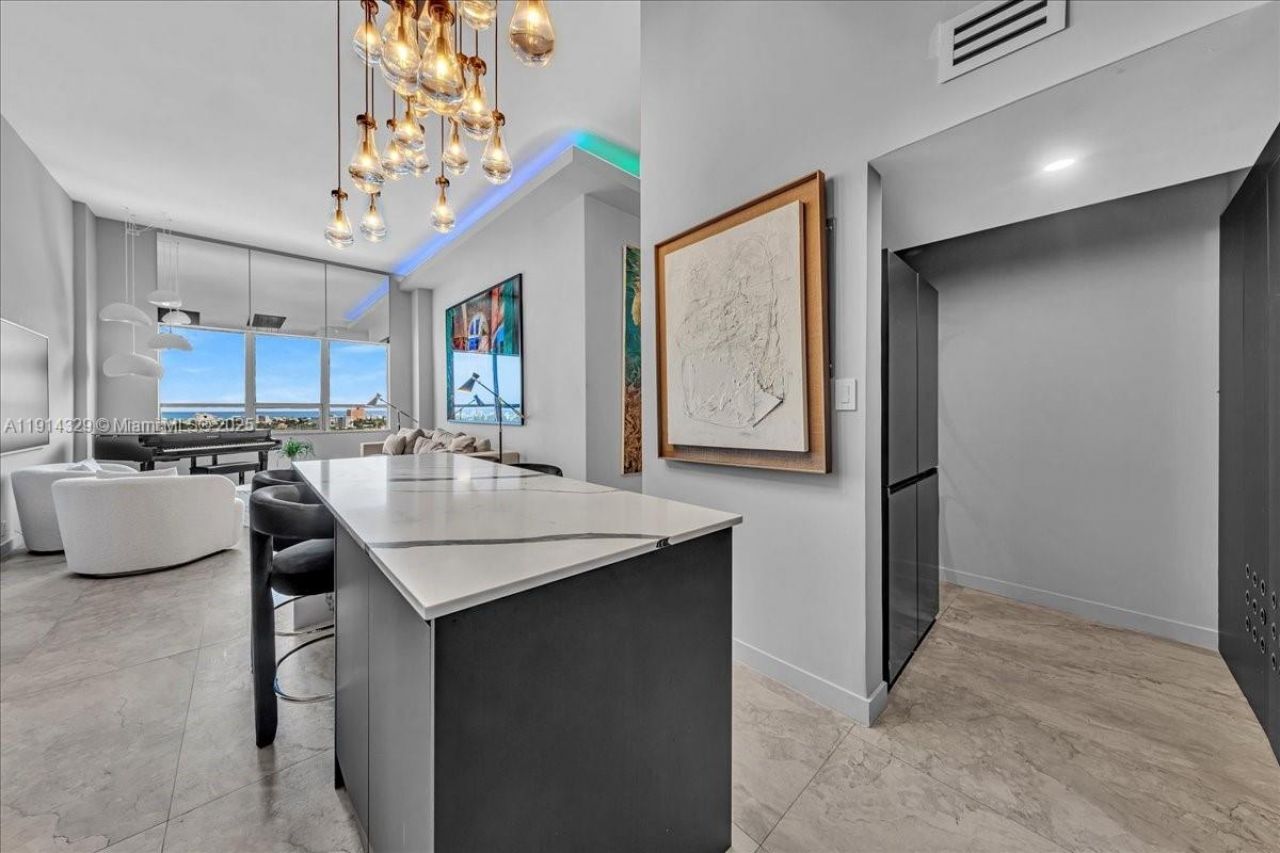 1500 Bay Rd, Unit PH 1570, Miami Beach, FL 33139 Photo