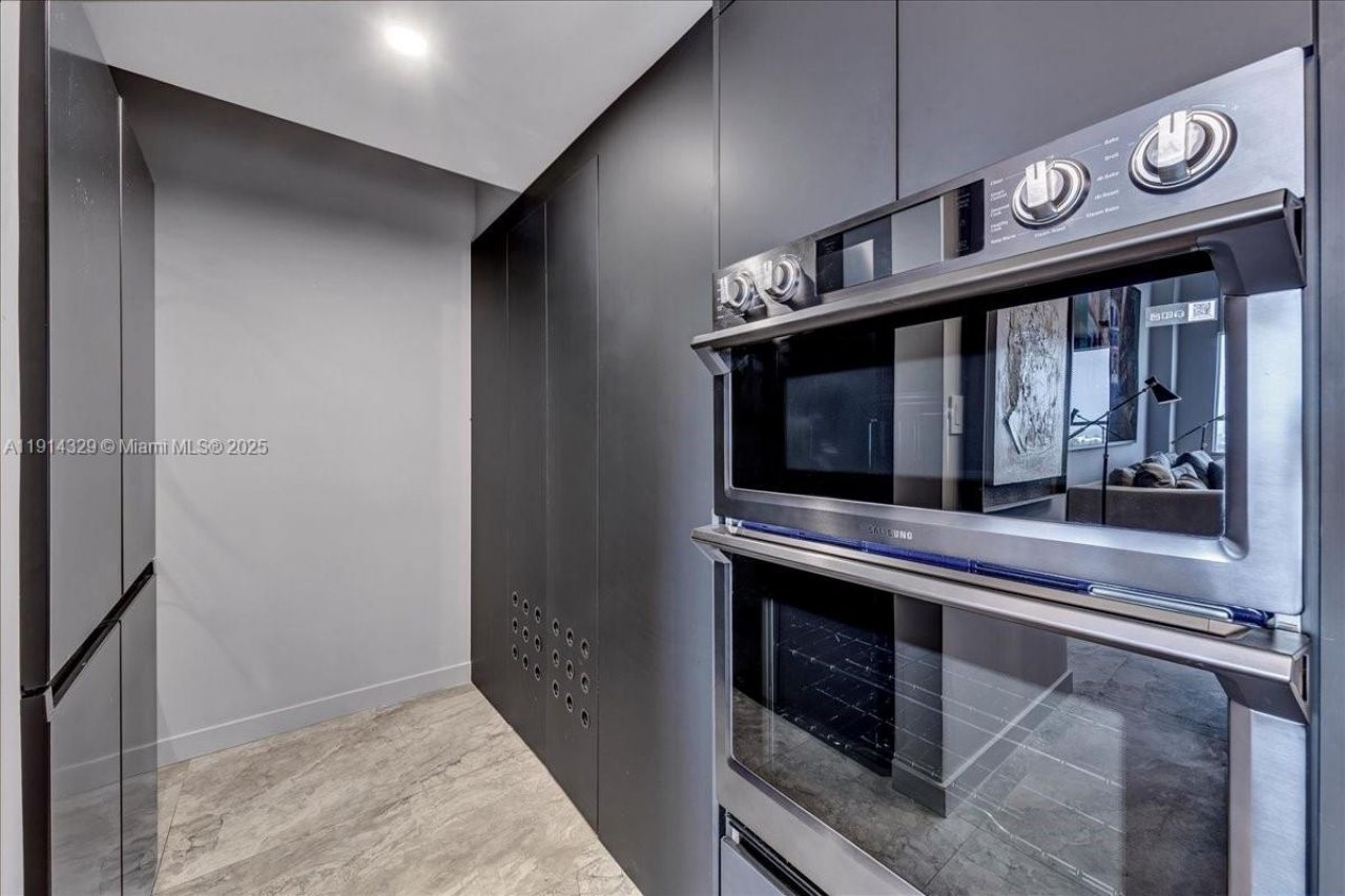 1500 Bay Rd, Unit PH 1570, Miami Beach, FL 33139 Photo