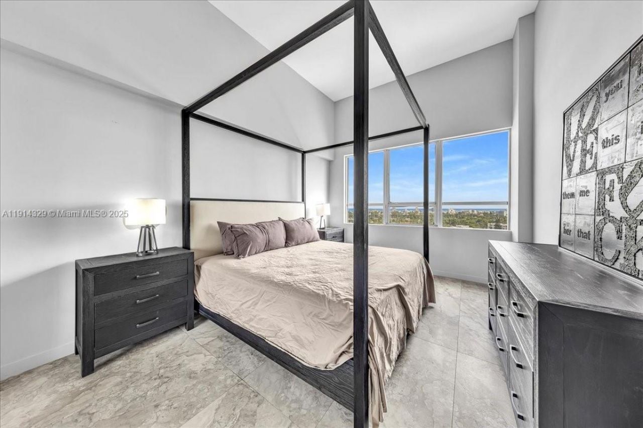 1500 Bay Rd, Unit PH 1570, Miami Beach, FL 33139 Photo