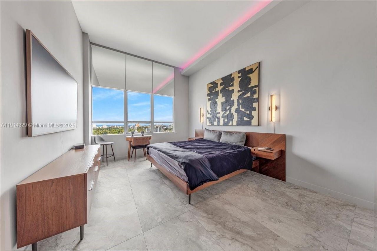 1500 Bay Rd, Unit PH 1570, Miami Beach, FL 33139 Photo