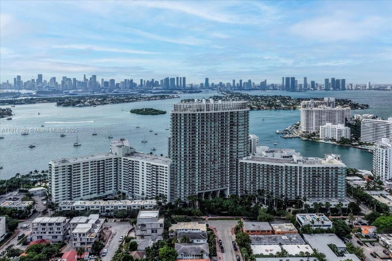 1500 Bay Rd, Unit PH 1570, Miami Beach, FL 33139 Photo