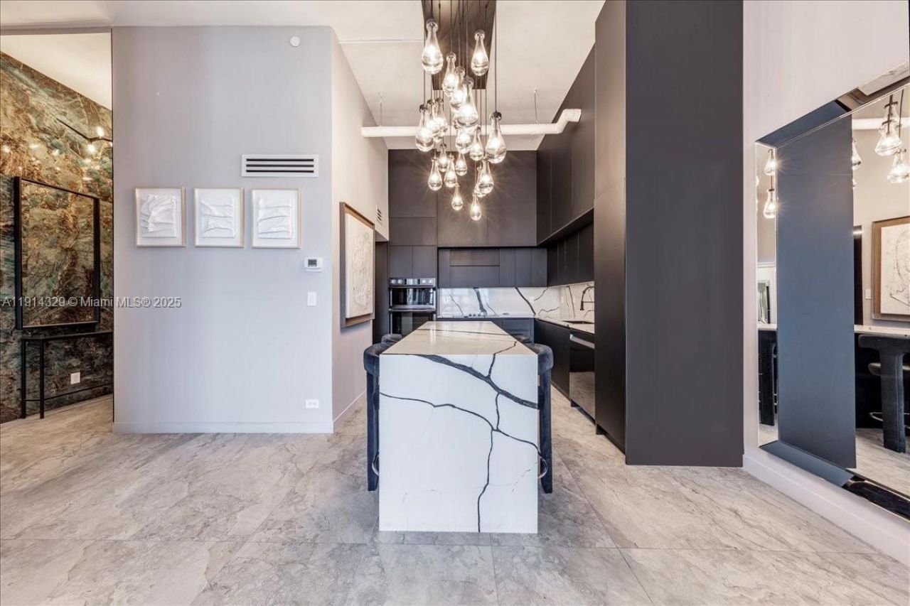 1500 Bay Rd, Unit PH 1570, Miami Beach, FL 33139 Photo