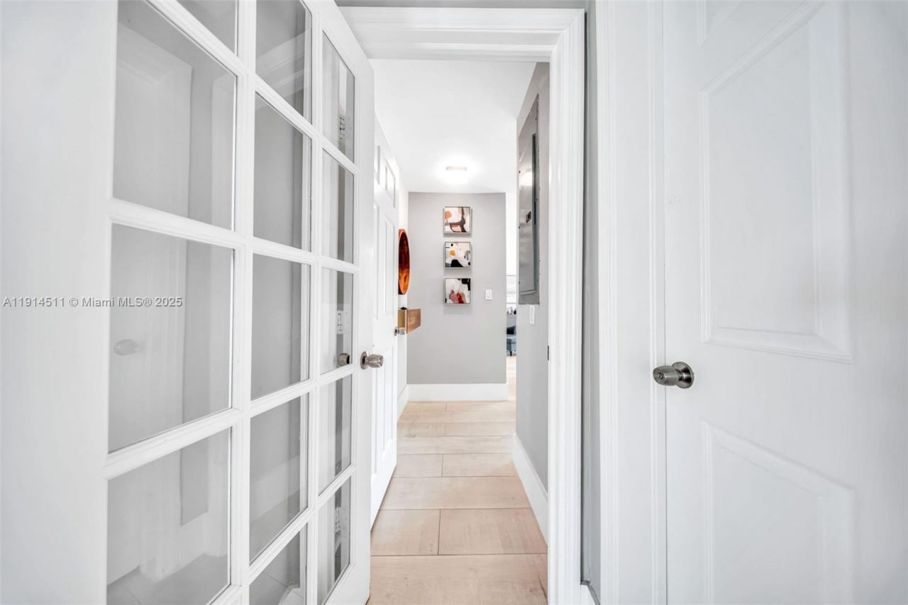 10195 NW 26th St, Doral, FL 33172 Photo