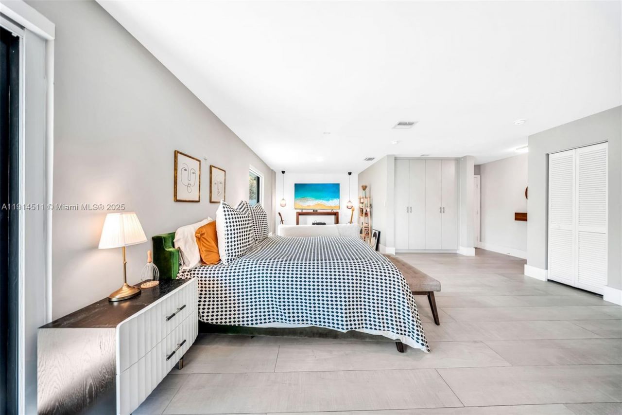 10195 NW 26th St, Doral, FL 33172 Photo