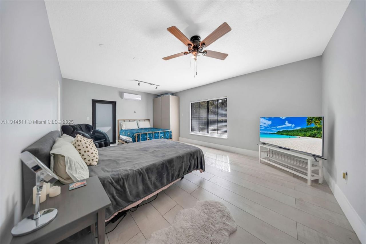 10195 NW 26th St, Doral, FL 33172 Photo