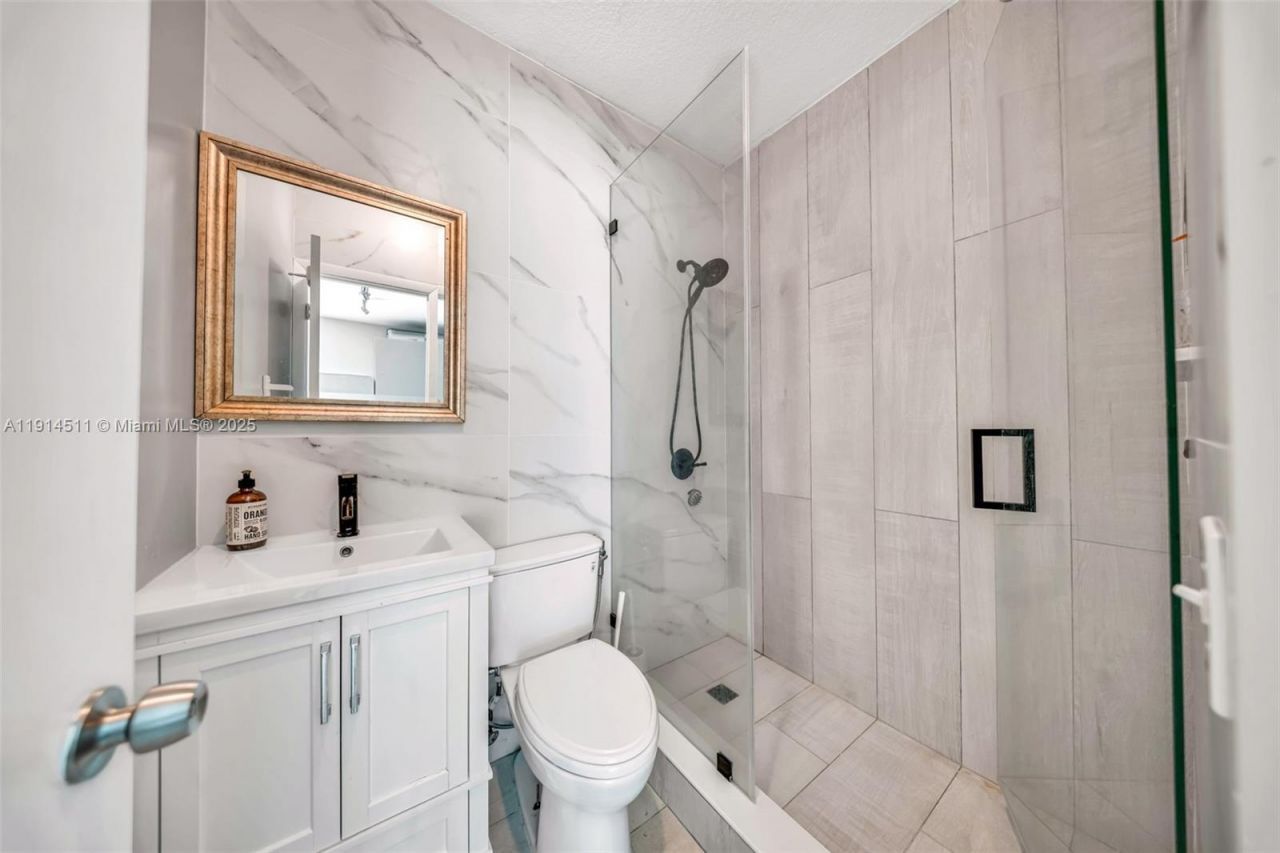 10195 NW 26th St, Doral, FL 33172 Photo