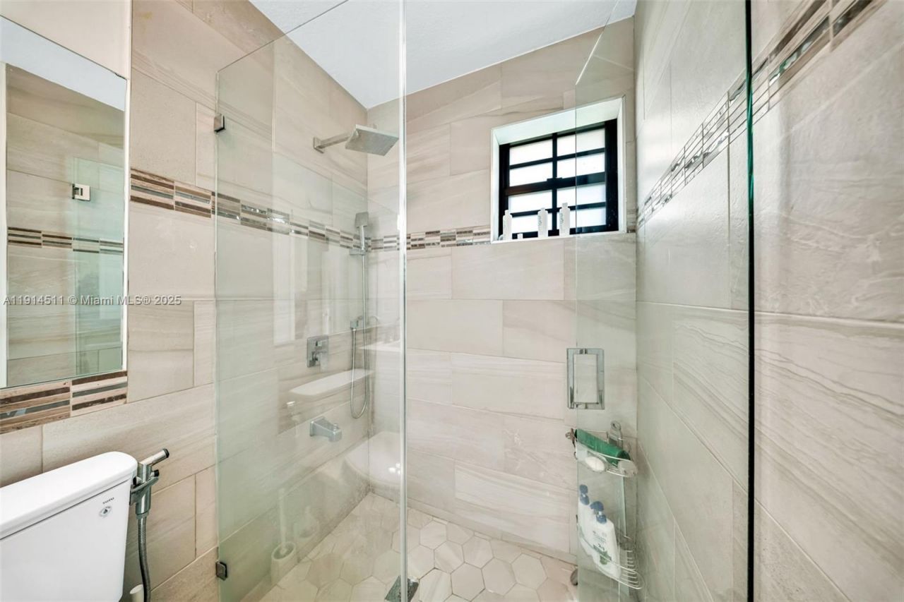 10195 NW 26th St, Doral, FL 33172 Photo