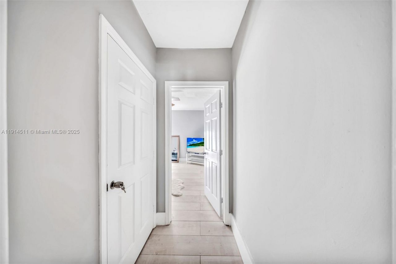 10195 NW 26th St, Doral, FL 33172 Photo