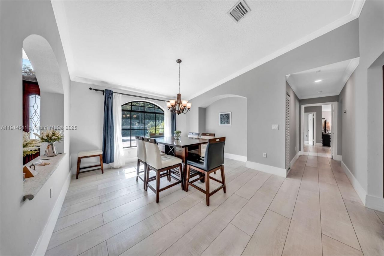 10195 NW 26th St, Doral, FL 33172 Photo