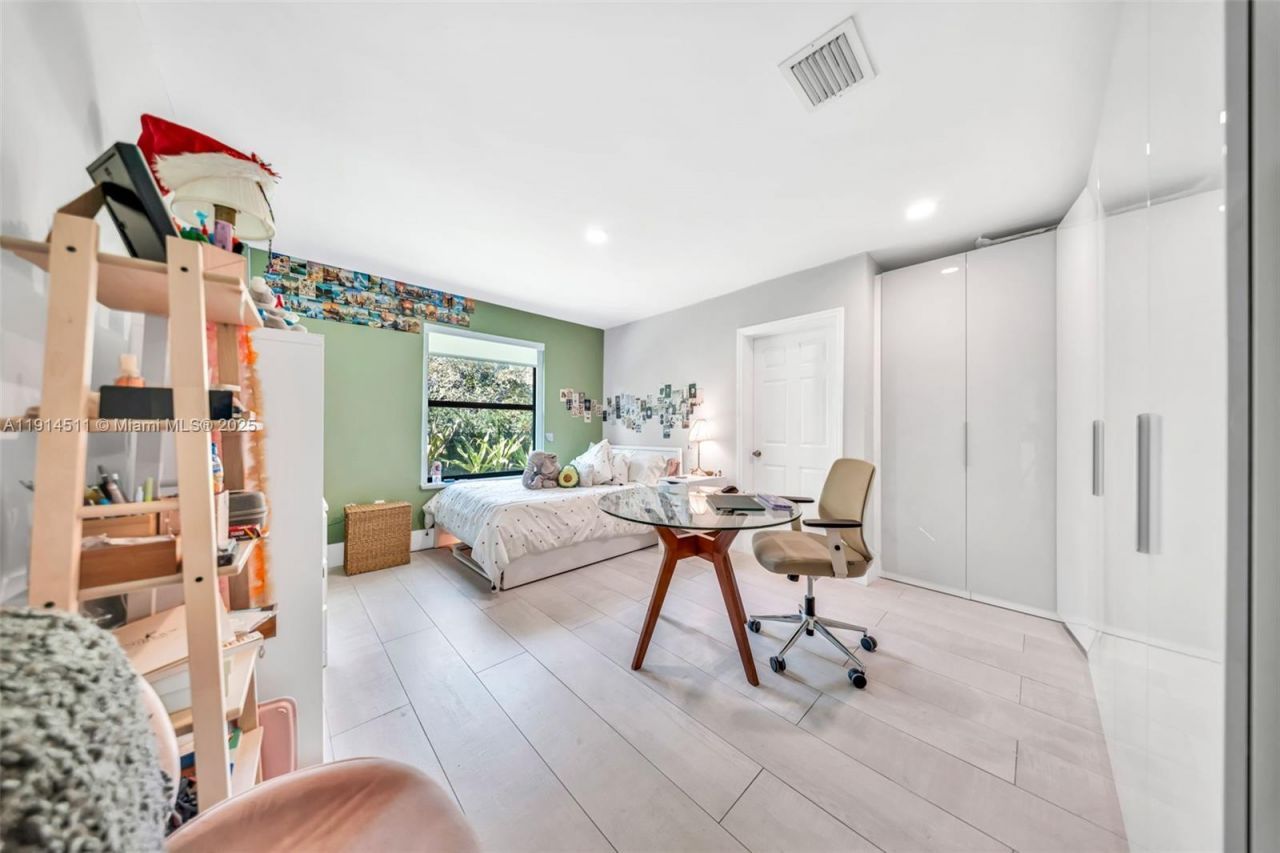 10195 NW 26th St, Doral, FL 33172 Photo