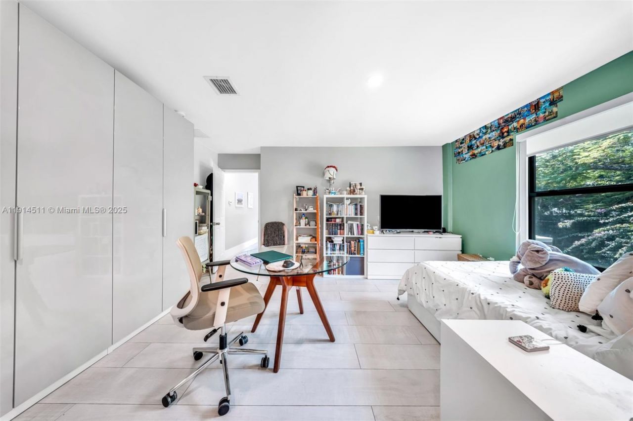 10195 NW 26th St, Doral, FL 33172 Photo