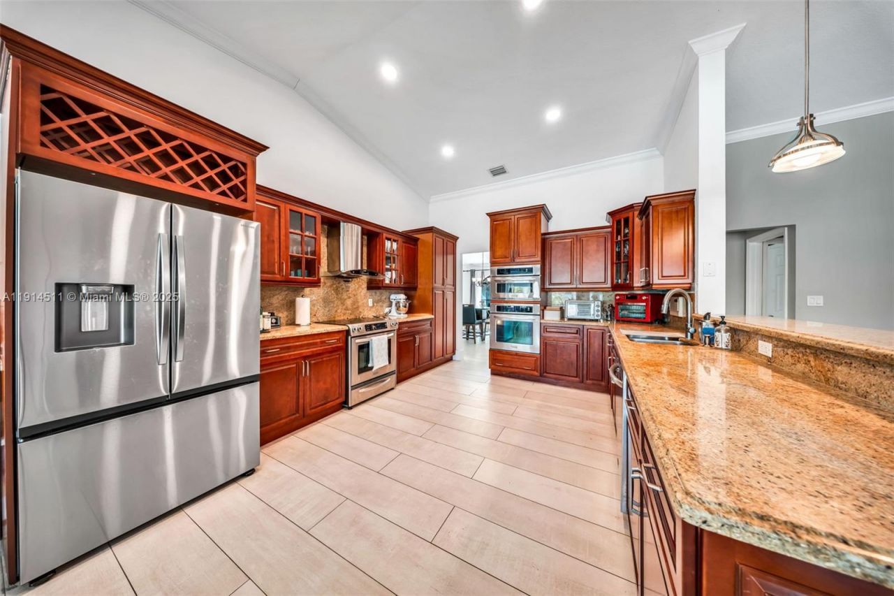 10195 NW 26th St, Doral, FL 33172 Photo