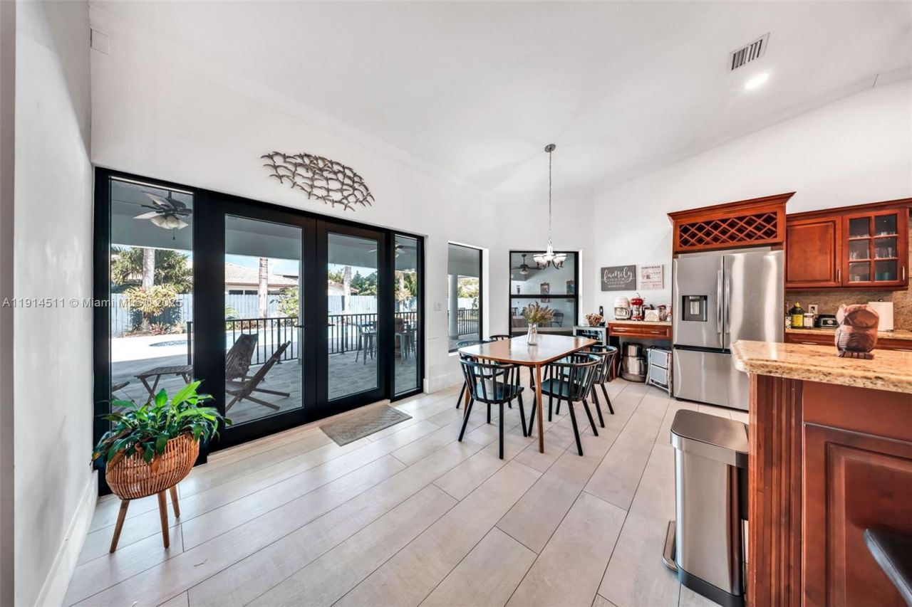 10195 NW 26th St, Doral, FL 33172 Photo