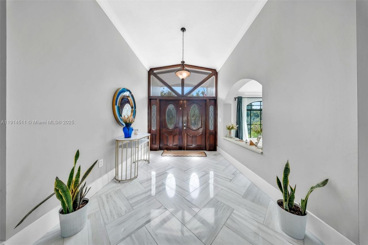 10195 NW 26th St, Doral, FL 33172 Photo