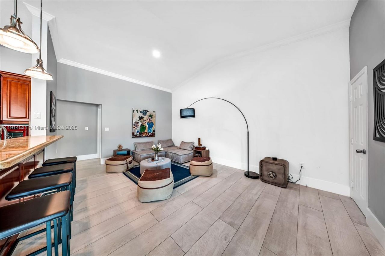 10195 NW 26th St, Doral, FL 33172 Photo