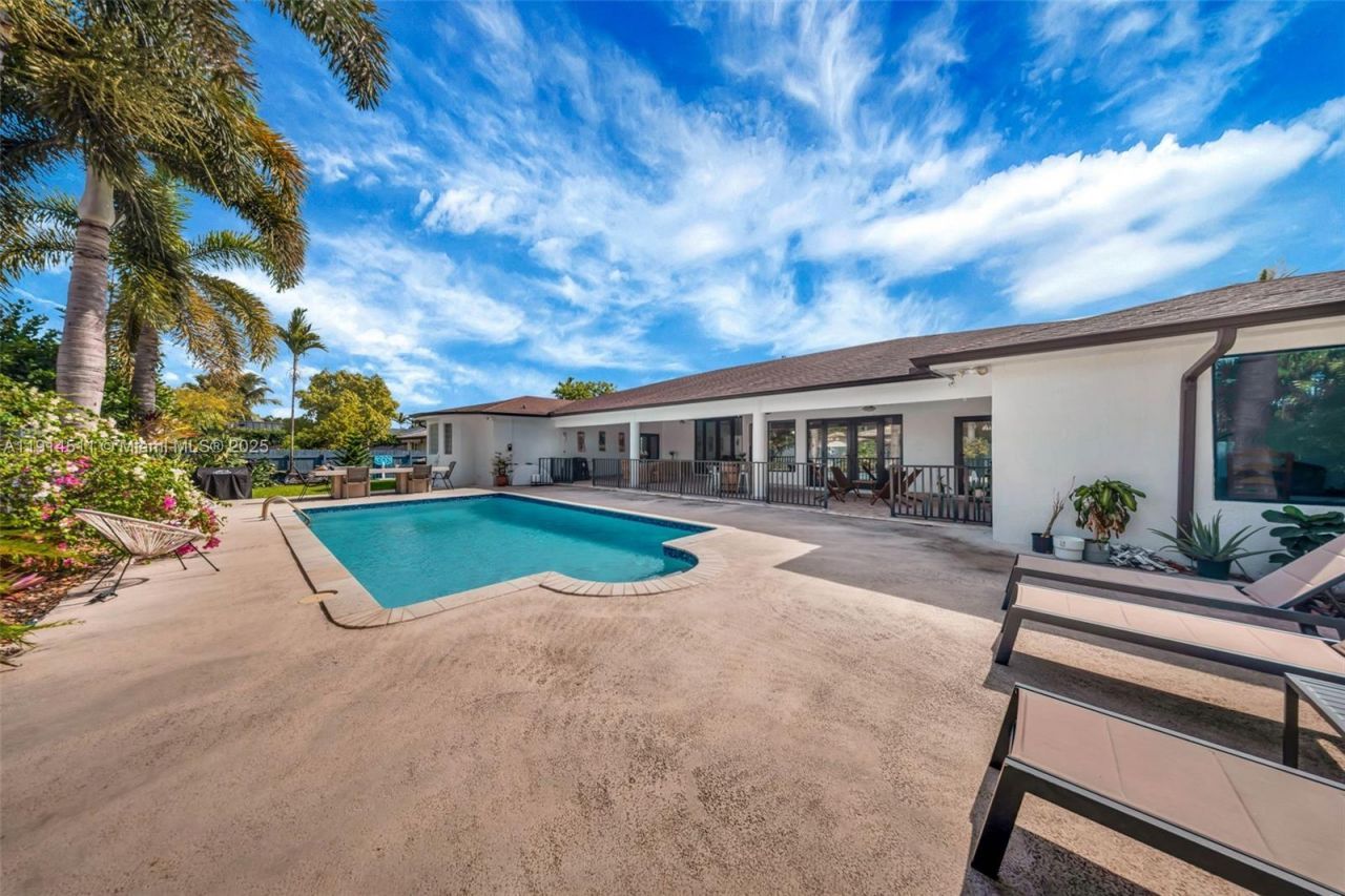 10195 NW 26th St, Doral, FL 33172 Photo