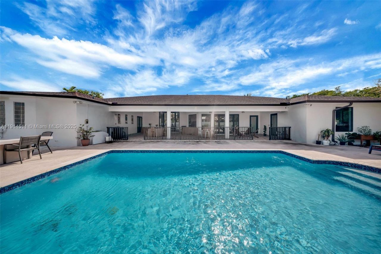 10195 NW 26th St, Doral, FL 33172 Photo