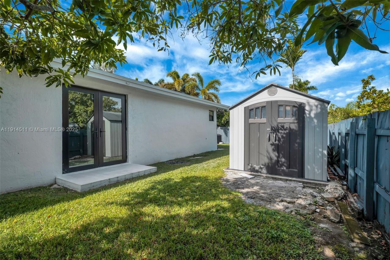 10195 NW 26th St, Doral, FL 33172 Photo