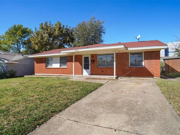 2537 Vickie Street, Mesquite, TX 75149