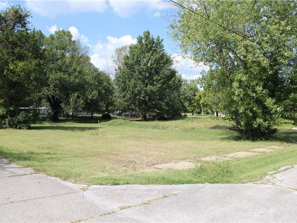 113 S Oak Street, Mulberry, KS 66756