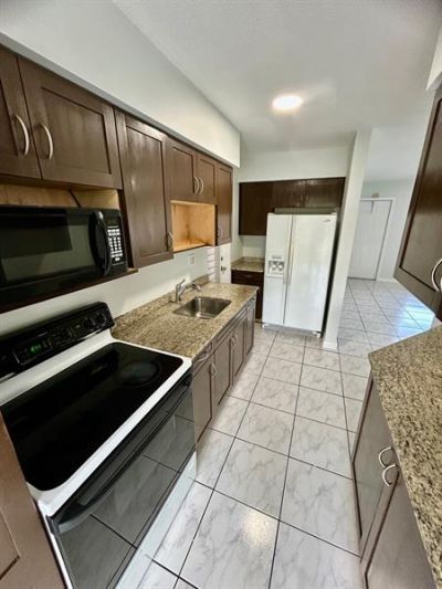 1401 NE 57th Place, Unit 11, Fort Lauderdale, FL 33334 Photo