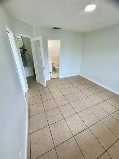 1401 NE 57th Place, Unit 11, Fort Lauderdale, FL 33334 Photo
