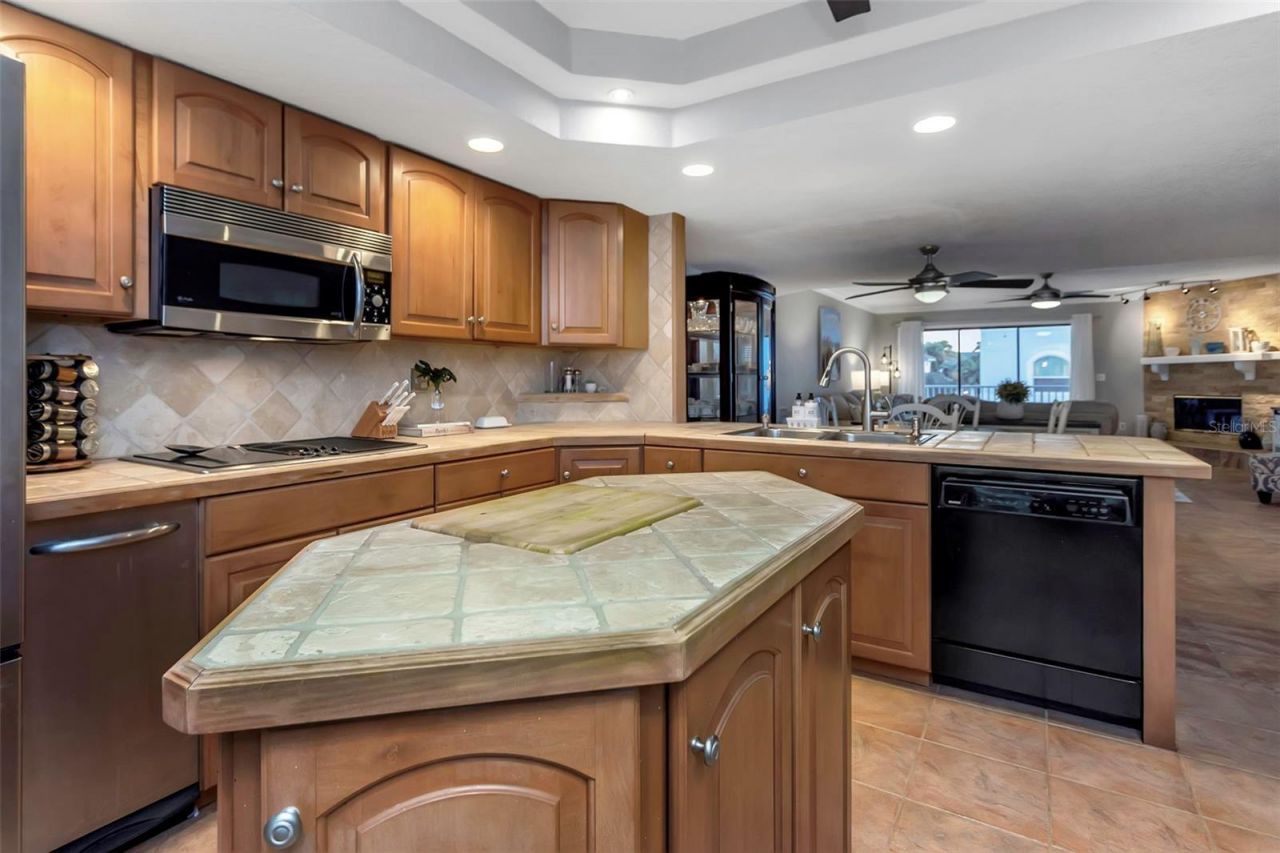 745 Pinellas Bayway S, Unit 207, Tierra Verde, FL 33715 Photo