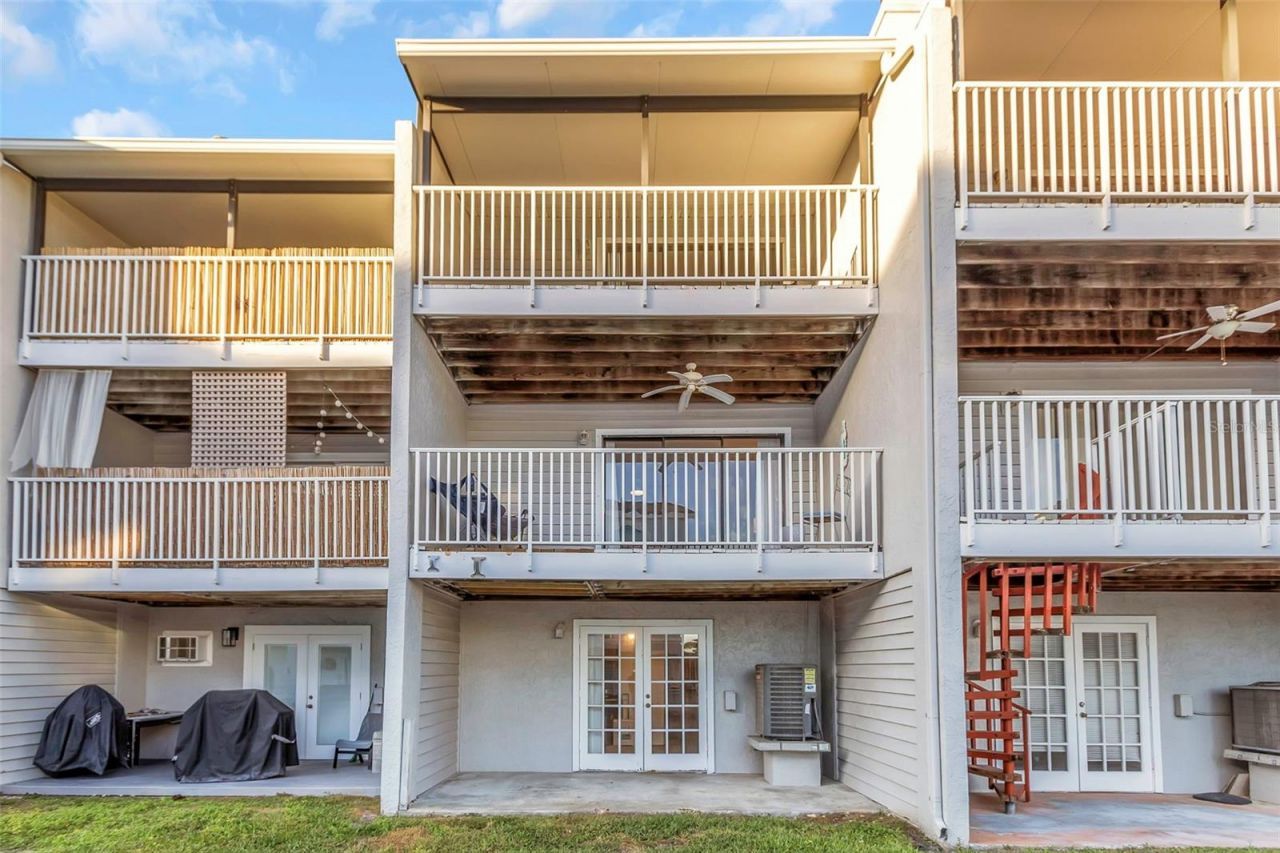 745 Pinellas Bayway S, Unit 207, Tierra Verde, FL 33715 Photo
