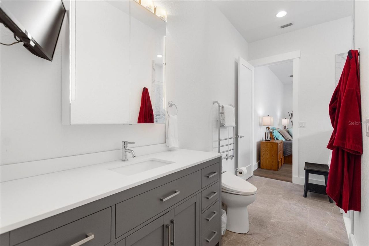 381 Nolane Lane, Polk City, FL 33868 Photo