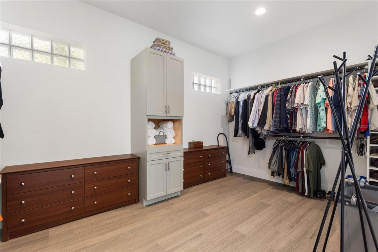 381 Nolane Lane, Polk City, FL 33868 Photo