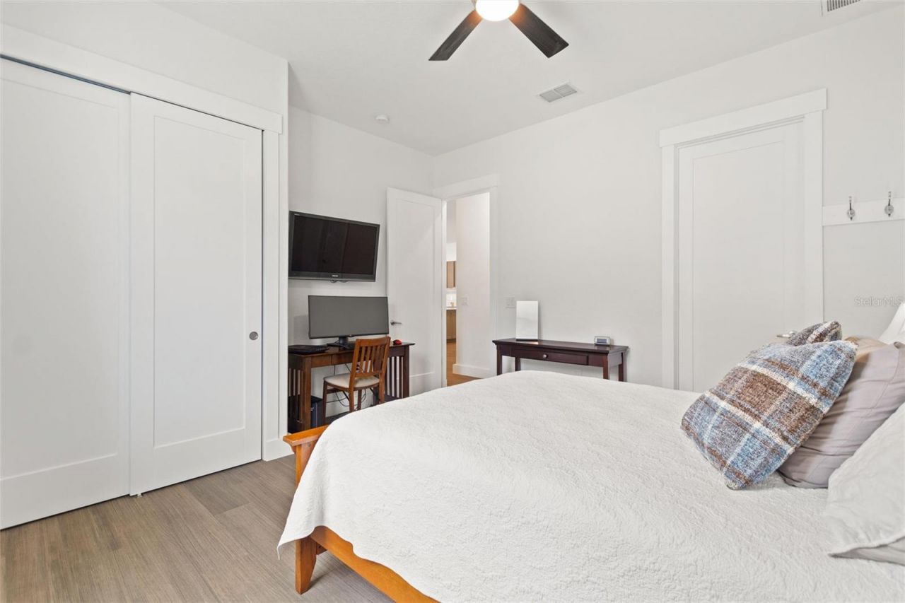 381 Nolane Lane, Polk City, FL 33868 Photo