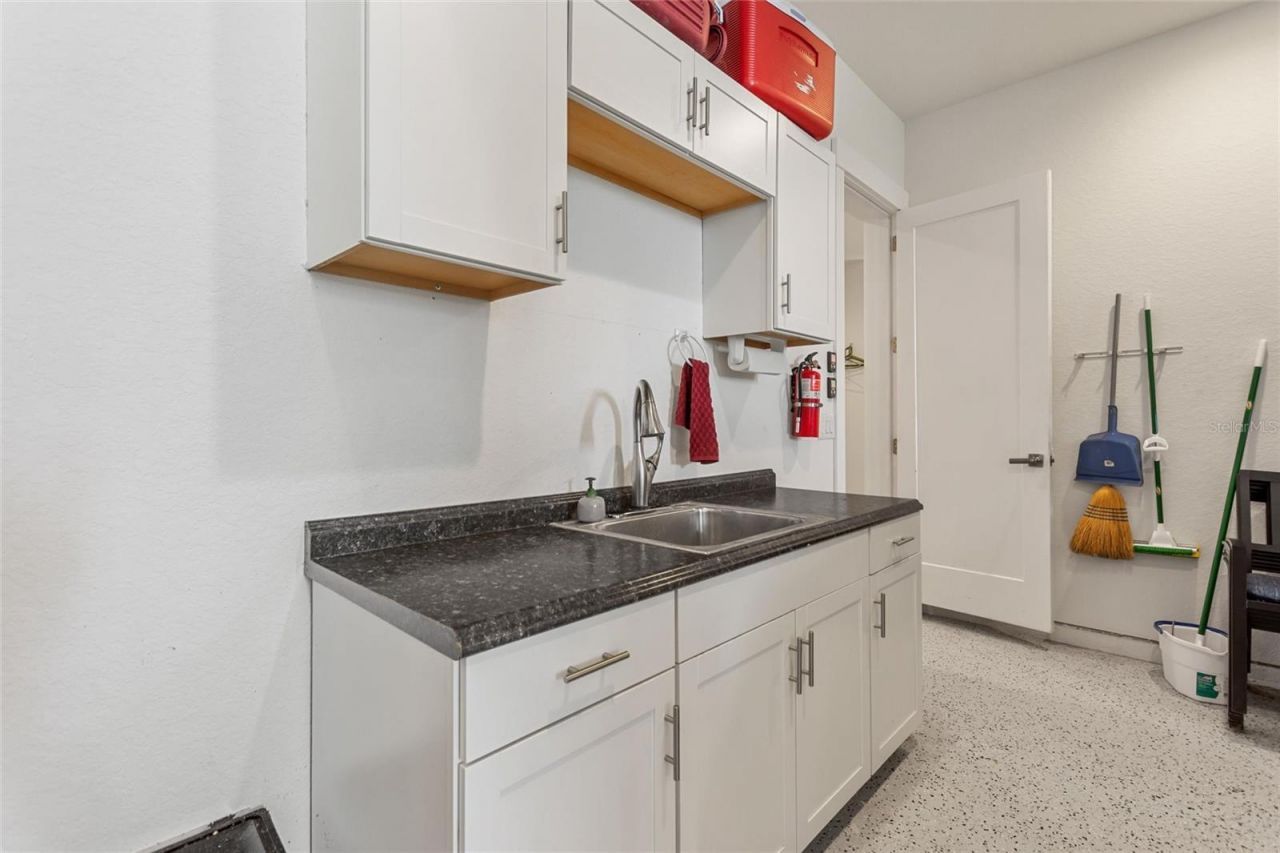 381 Nolane Lane, Polk City, FL 33868 Photo