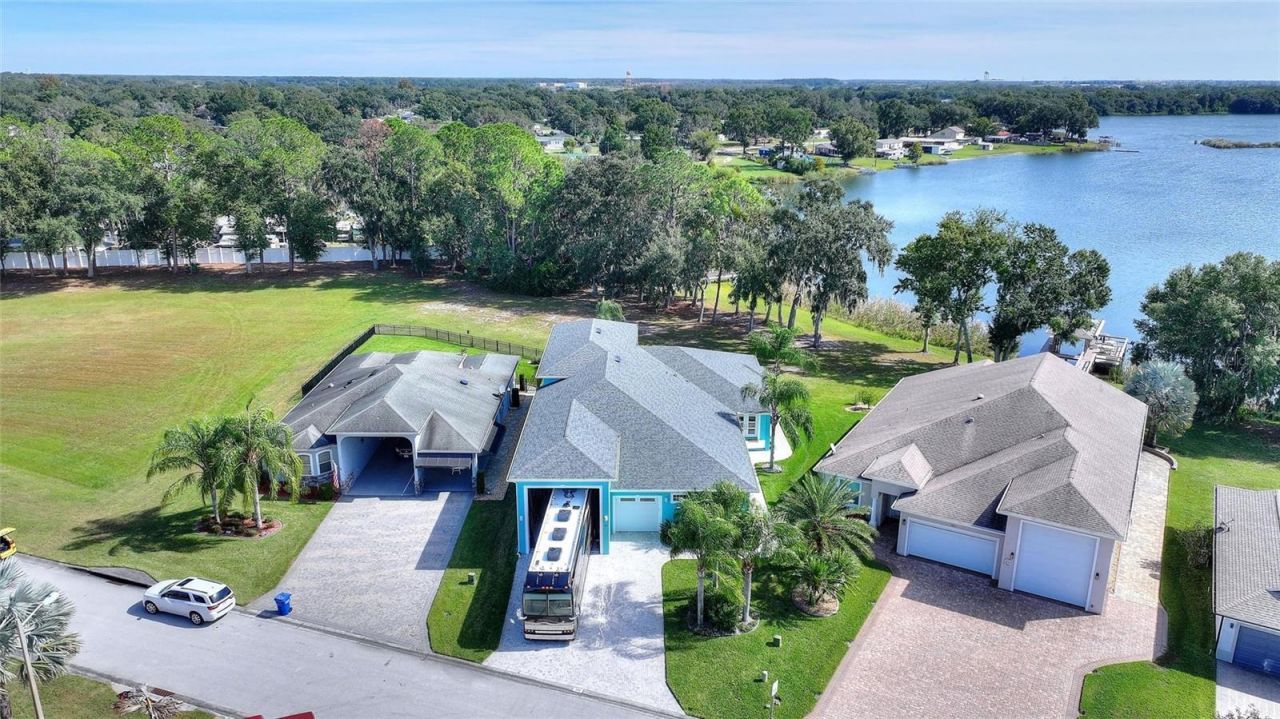 381 Nolane Lane, Polk City, FL 33868 Photo